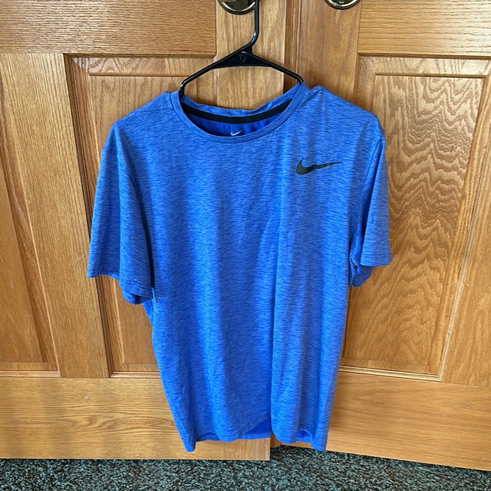 Nike Men's Blue T-Shirt